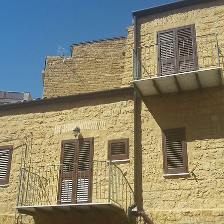 B&B A Due Passi Dal Centro Agrigento Esterno foto